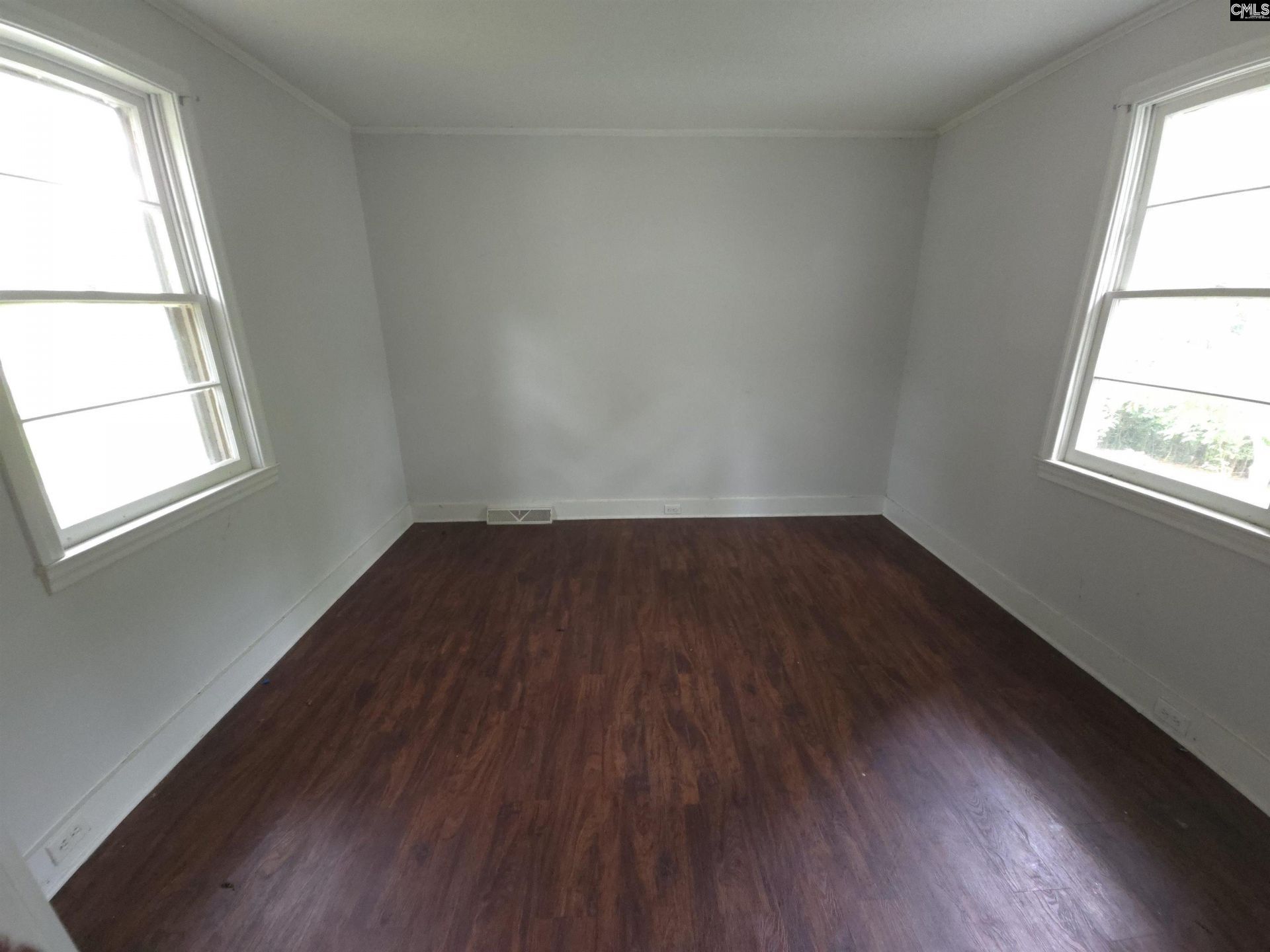 431 Pineneedle Road  Photo 8