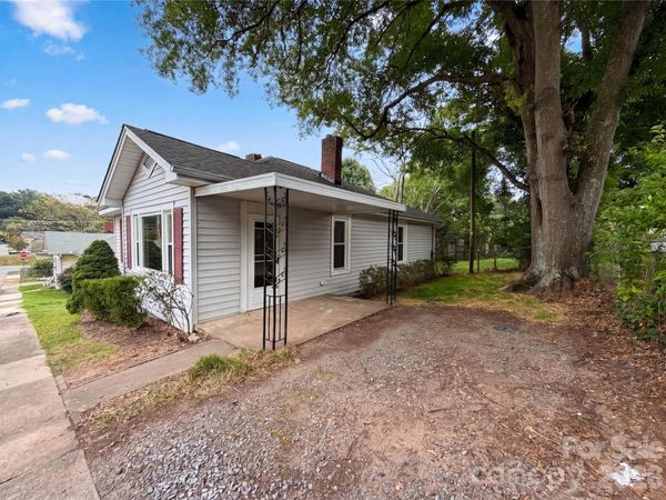 435 16th Street , Cramerton, NC 28032