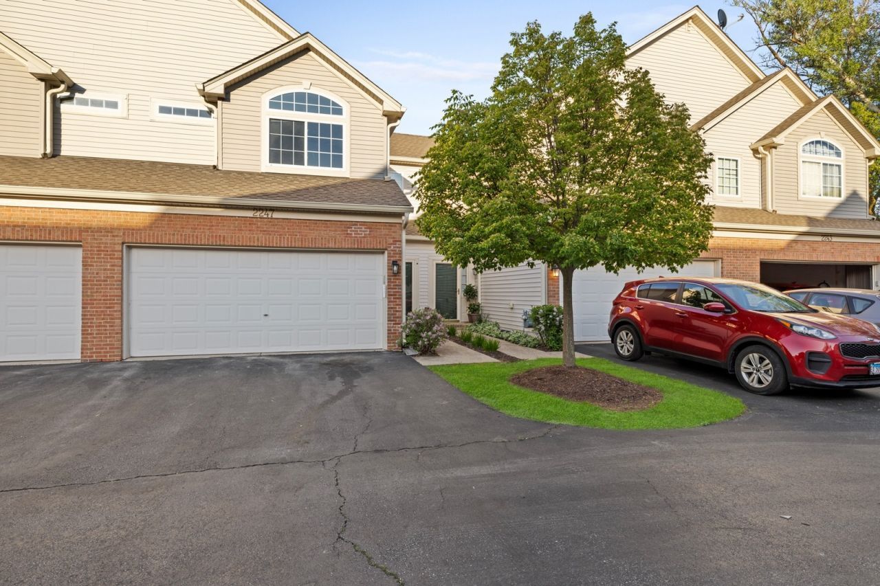 2247 Stoughton Drive , Aurora, IL 60502