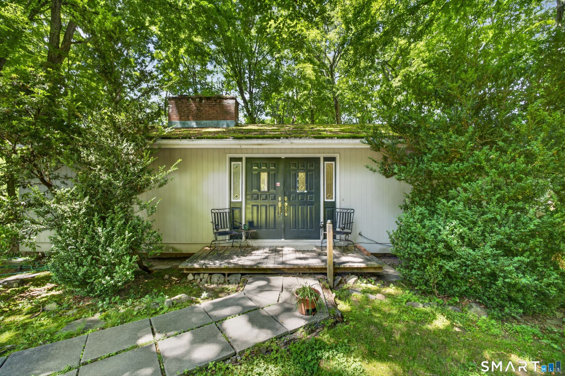 25 Lords East, Weston, CT 06883 Main Photo