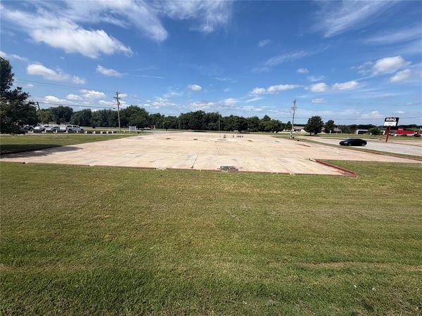 2214 N Green Avenue, Purcell, OK 73080