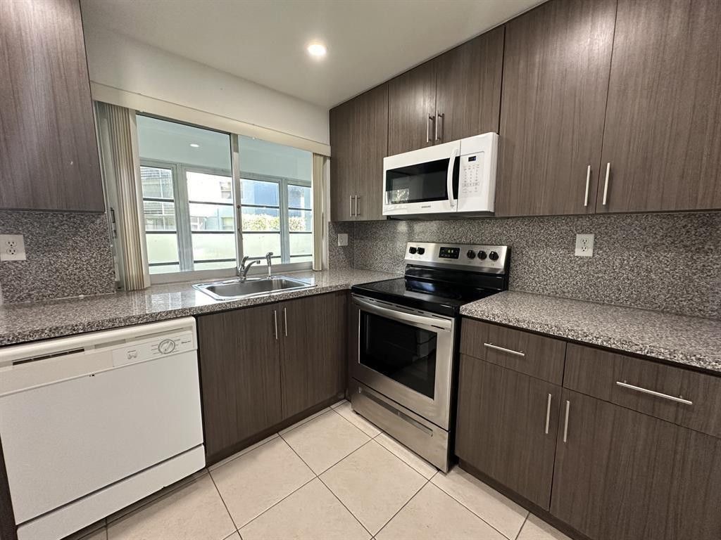 9401 Lime Bay Boulevard, Unit 115, Tamarac, FL 33321 Photo