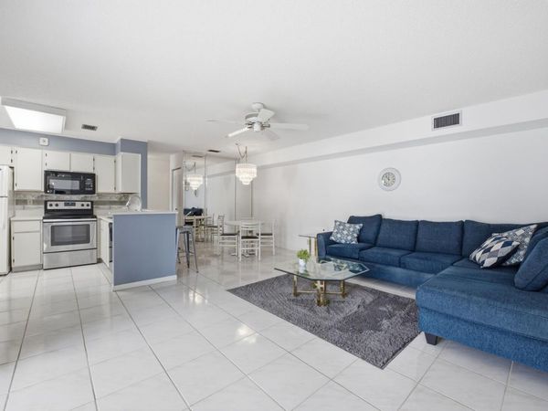 14898 Wedgefield Drive, Unit 208, Delray Beach, FL 33446