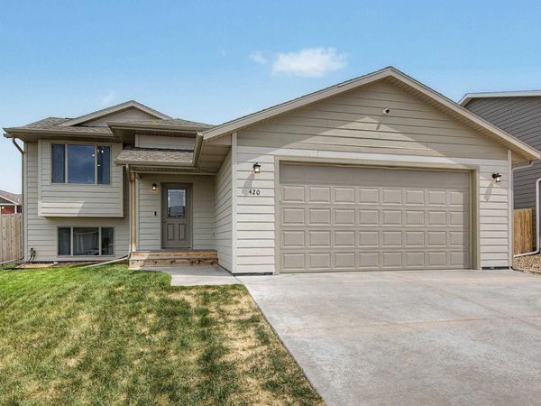 420 YELNER DR, Box Elder, SD 57719