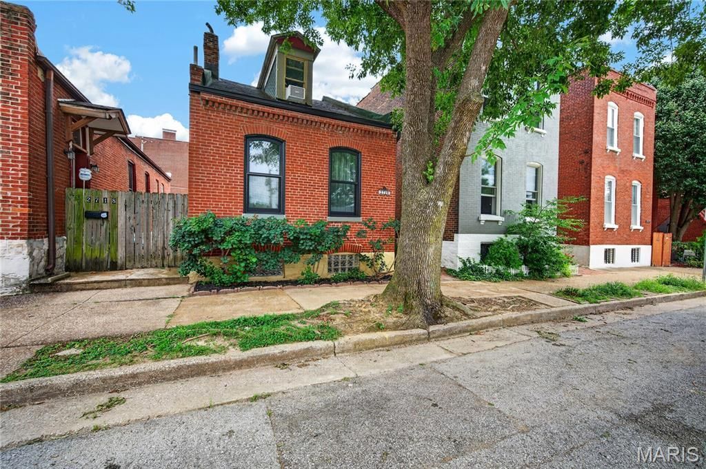 2720 Mcnair Avenue, Saint Louis, MO 63118 Main Photo