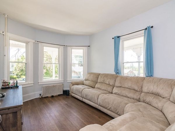 208 Prospect St, Unit 1, Chicopee, MA 01013