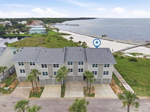 200 Pensacola Beach Rd, Unit M-3, Gulf Breeze, FL 32561