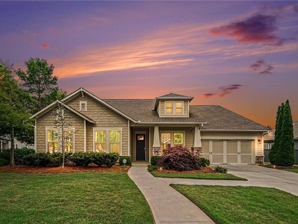 105 Sheridan Drive , Woodstock, GA 30189
