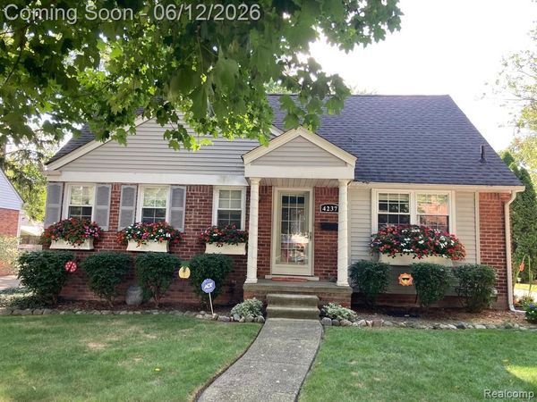 4237 Wakefield Road , Berkley, MI 48072
