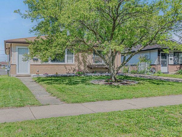 1274 Greenbay Avenue , Calumet City, IL 60409