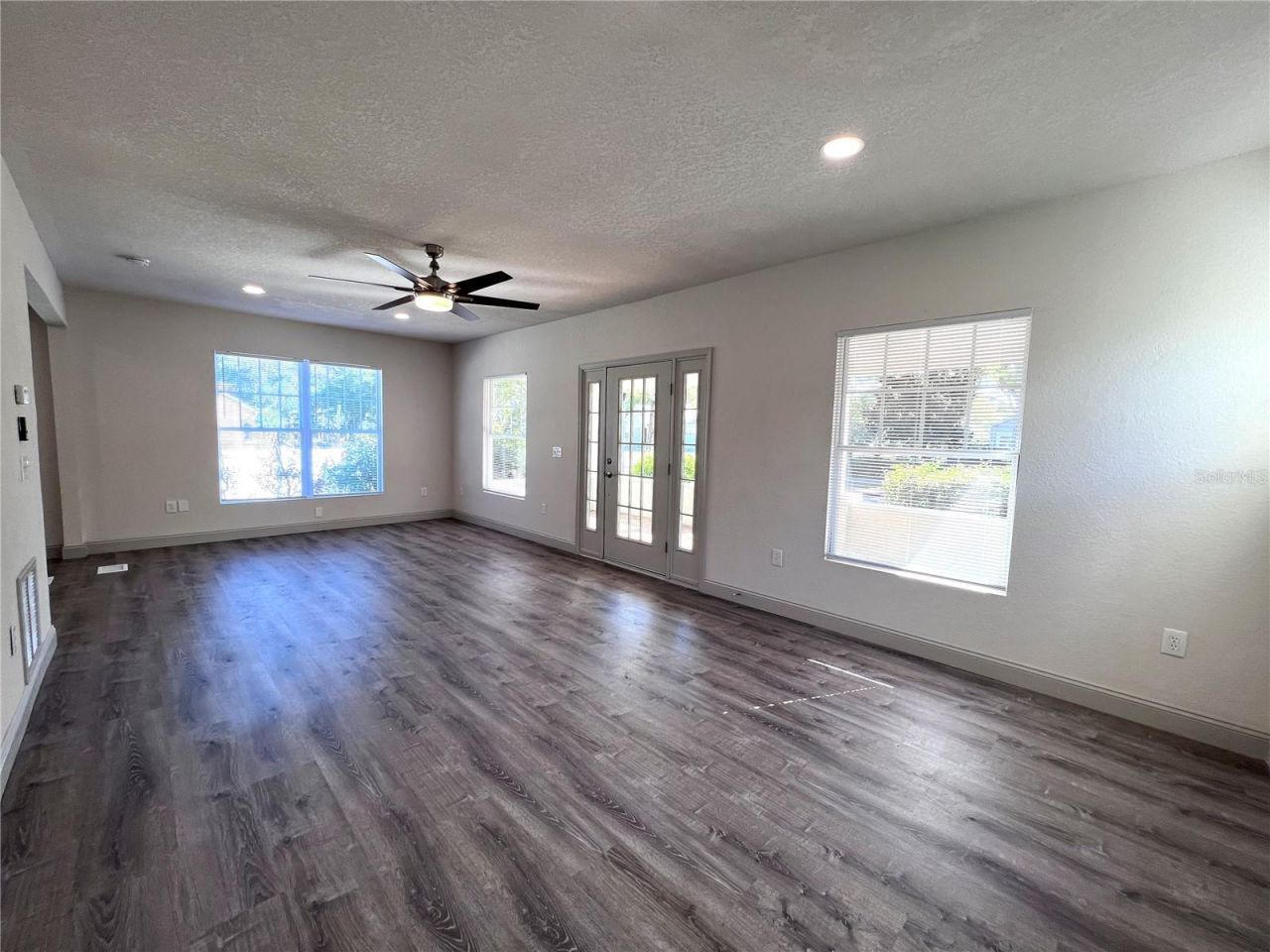 1240 15th Street N, Saint Petersburg, FL 33705 Photo