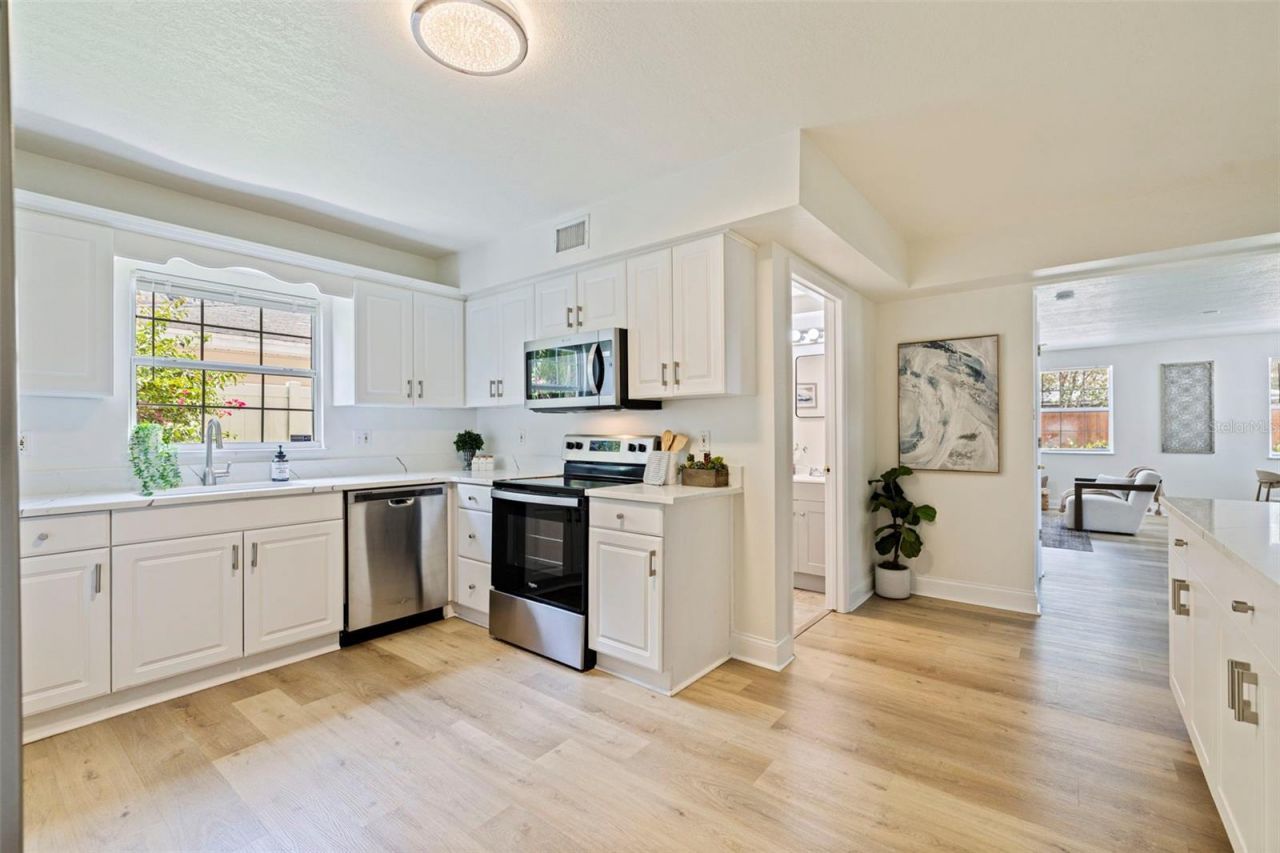1470 28th Avenue N, Saint Petersburg, FL 33704 Photo