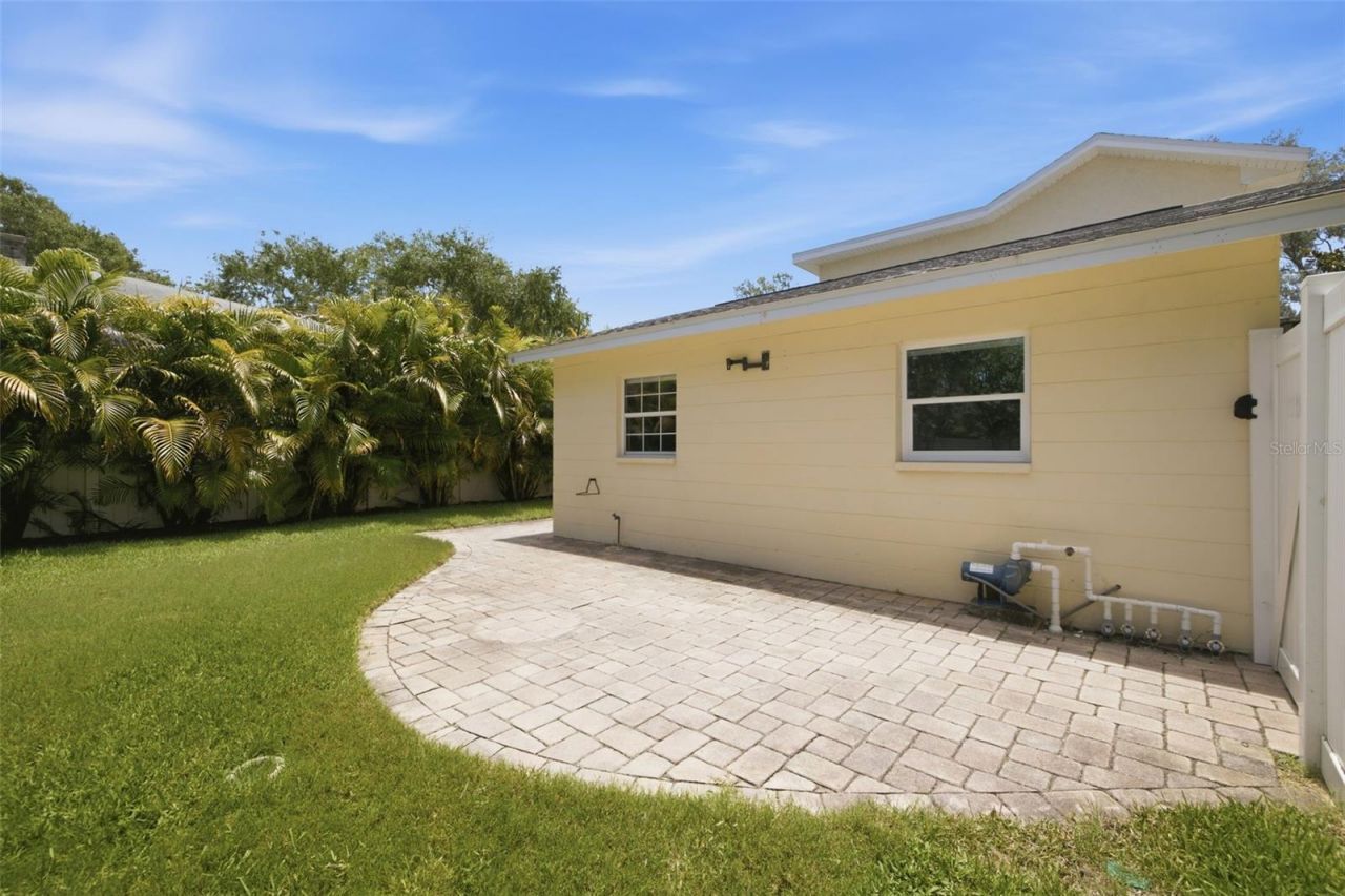 1470 28th Avenue N, Saint Petersburg, FL 33704 Photo