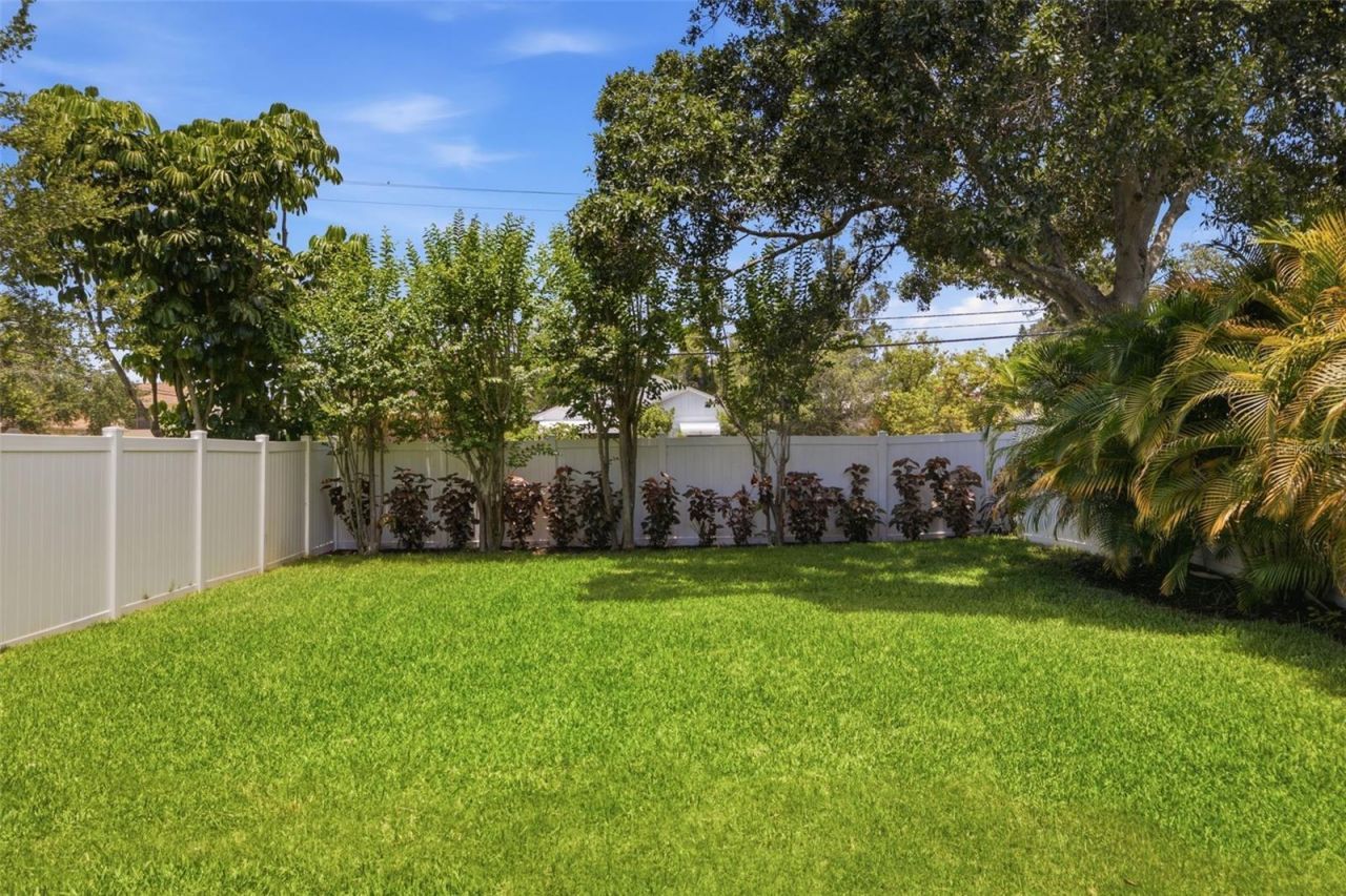 1470 28th Avenue N, Saint Petersburg, FL 33704 Photo