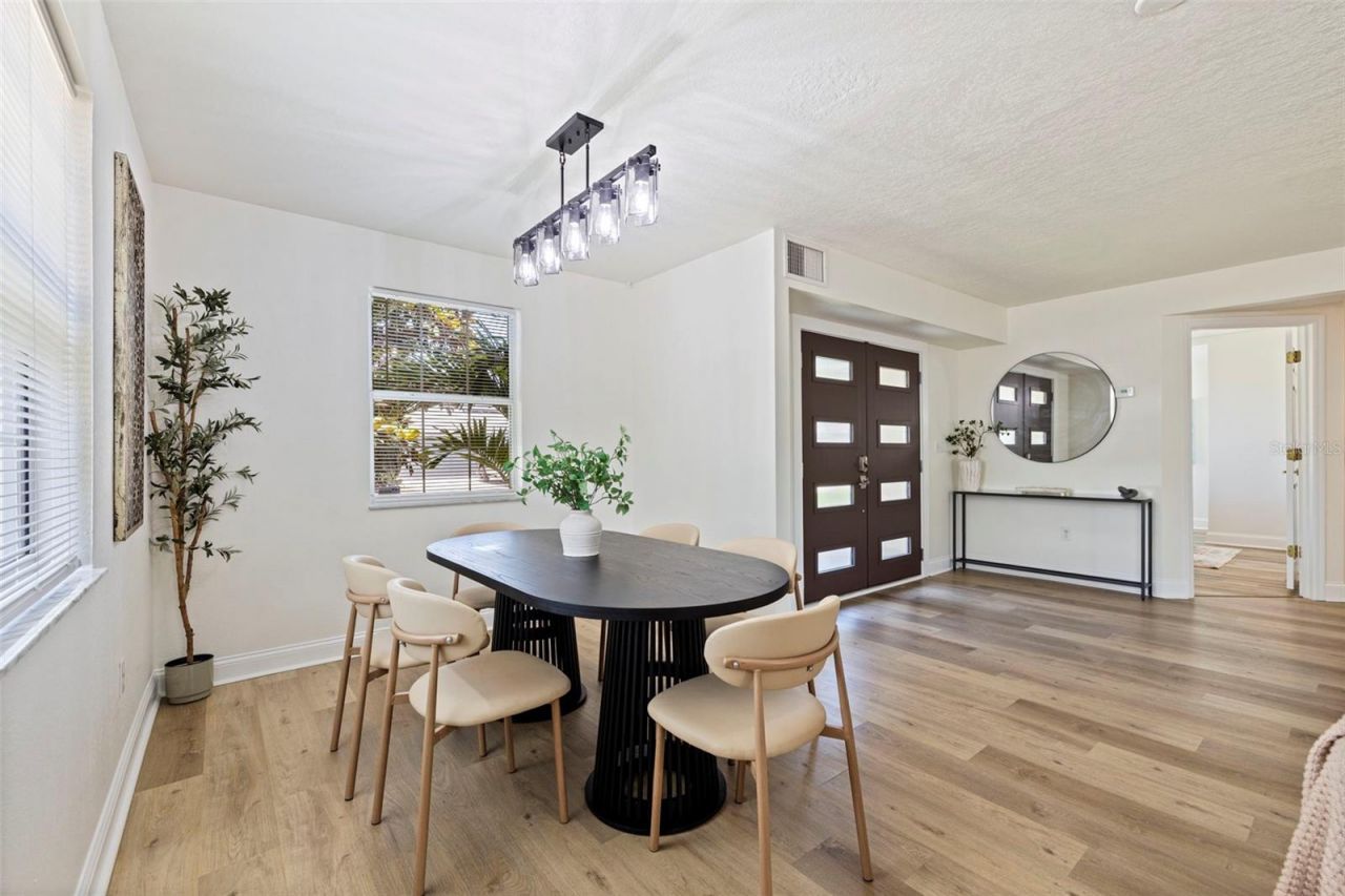 1470 28th Avenue N, Saint Petersburg, FL 33704 Photo