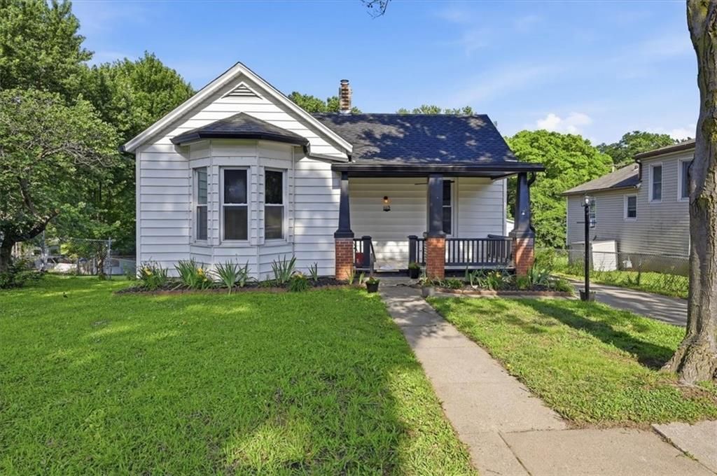 1113 9th Avenue, Leavenworth, KS 66048 Main Photo