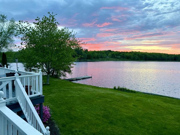 95 Lakeshore Drive, Gilmanton, NH 03227