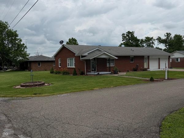 130 W Redbud Street, Marshall, IN 47859