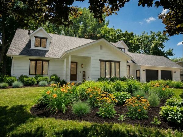 817 17th Street , Windom, MN 56101