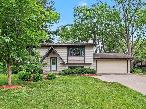 6724 Aldrich Avenue N, Brooklyn Center, MN 55430