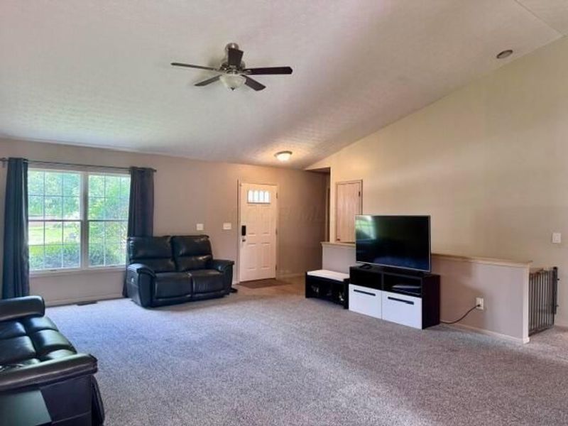 6306 Leslie Anne Court, Grove City, OH 43123 Photo 10