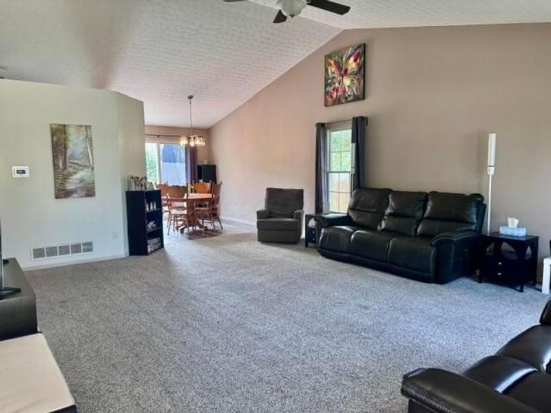 6306 Leslie Anne Court, Grove City, OH 43123 Photo 11