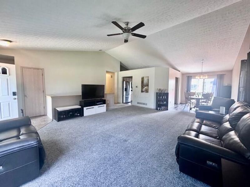 6306 Leslie Anne Court, Grove City, OH 43123 Photo 12