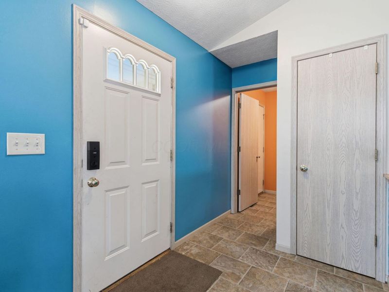 6306 Leslie Anne Court , Grove City, OH 43123 Photo 8