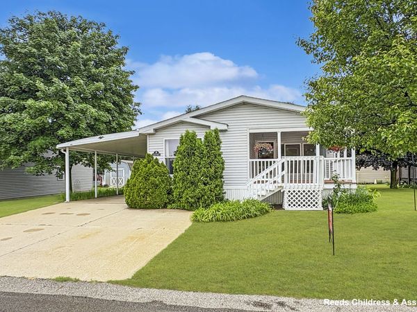 13797 Bluebell Lane, Cedar Springs, MI 49319