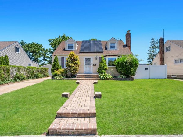 963 Ditmas Avenue, Uniondale, NY 11553