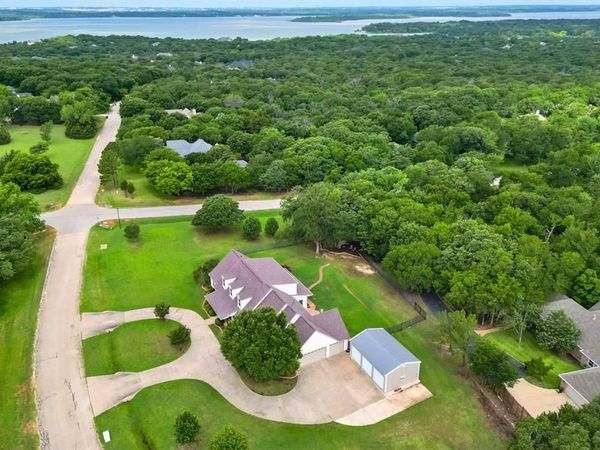 890 Topaz Lane, Oak Point, TX 75068