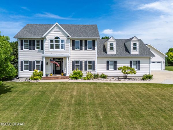 2217 9TH ST SE , East Grand Forks, MN 56721