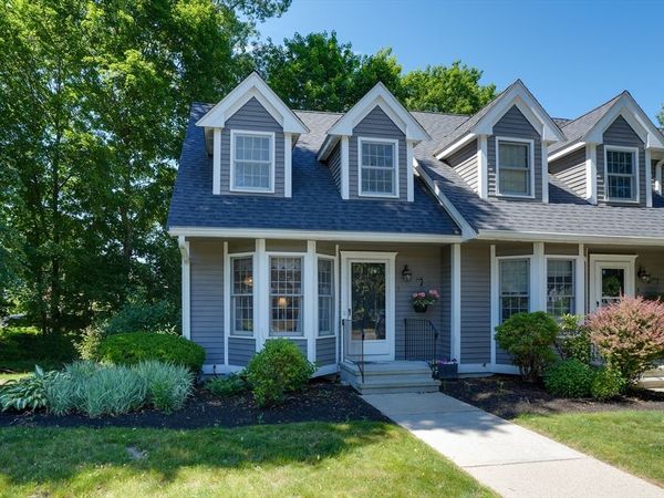 1 Country Village Way, Unit 1, Millis, MA 02054