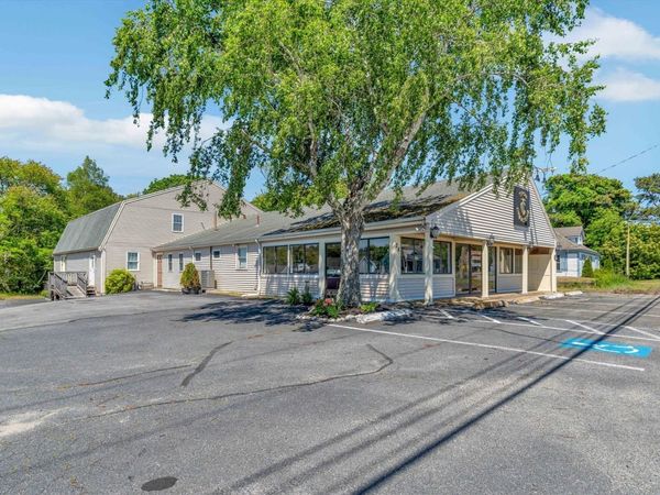 28 Main St, Dennis, MA 02639