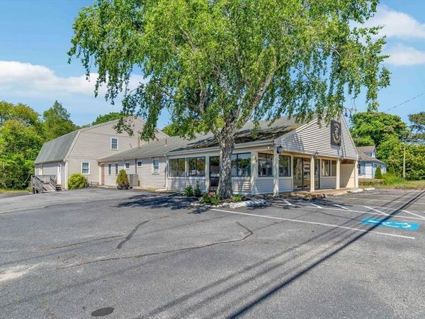 28 Main St, Dennis, MA 02639