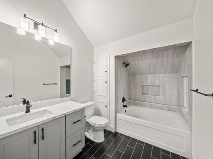 3777 Garden Hwy, Sacramento, CA 95834 Photo