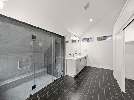 3777 Garden Hwy, Sacramento, CA 95834 Photo