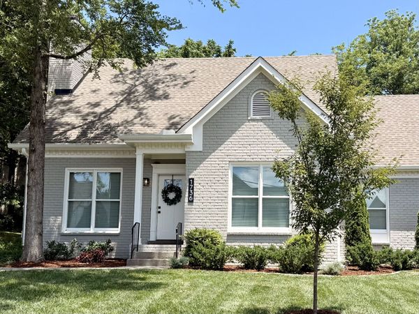 1736 Hillmont Dr, Nashville, TN 37215