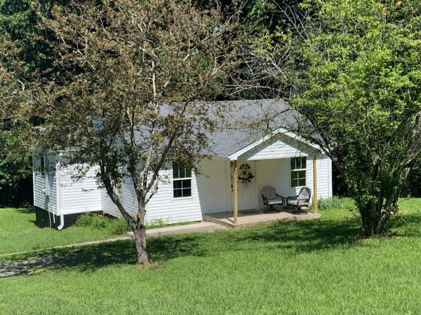 3743 Highway 100, Centerville, TN 37033