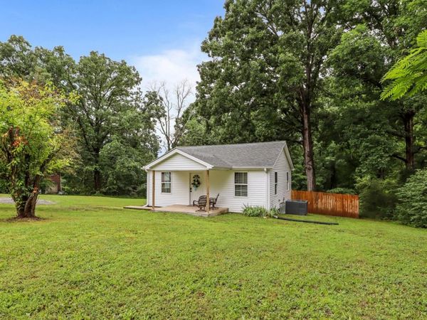 3743 Highway 100, Centerville, TN 37033