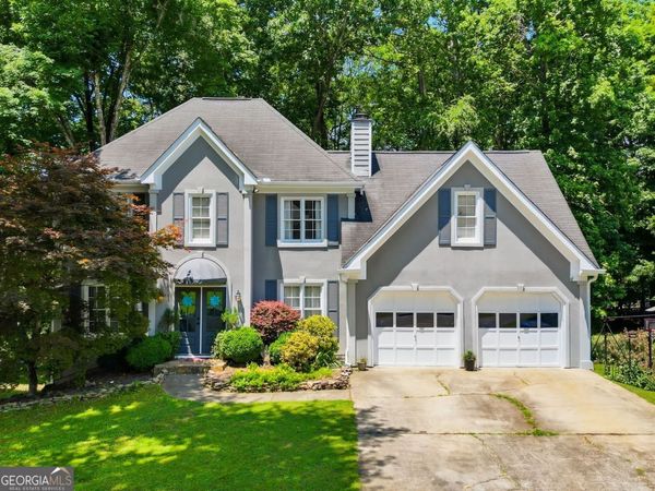 717 Jamie Way NE, Woodstock, GA 30188