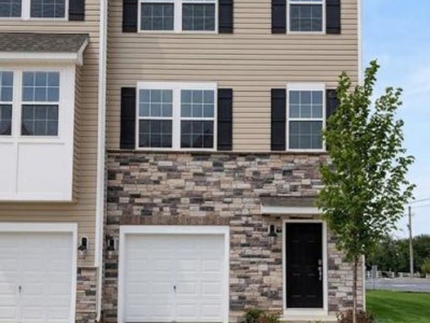 8301 Brodie Court, Breinigsville, PA 18031 Main Photo