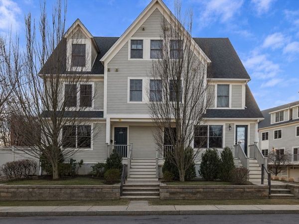 200 Fayette, Unit 200, Watertown, MA 02472