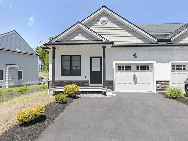 27 Compass Point Dr, Unit 27, Douglas, MA 01516