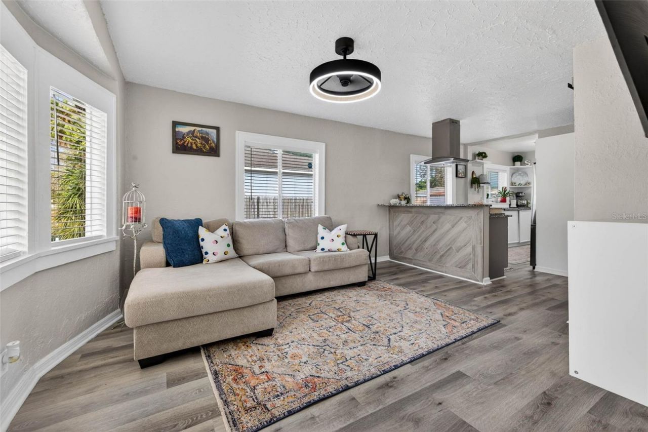 2561 13th Avenue N, Saint Petersburg, FL 33713 Photo