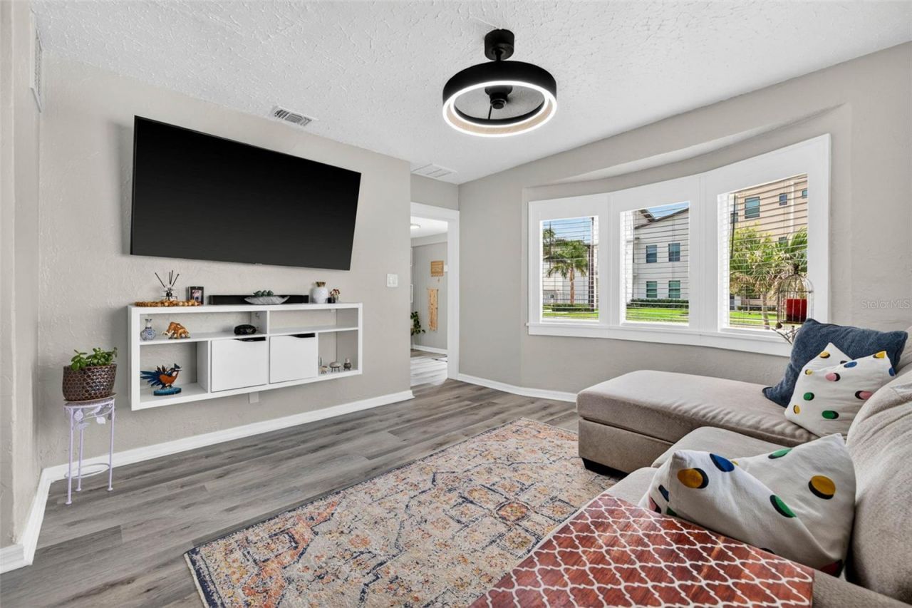 2561 13th Avenue N, Saint Petersburg, FL 33713 Photo