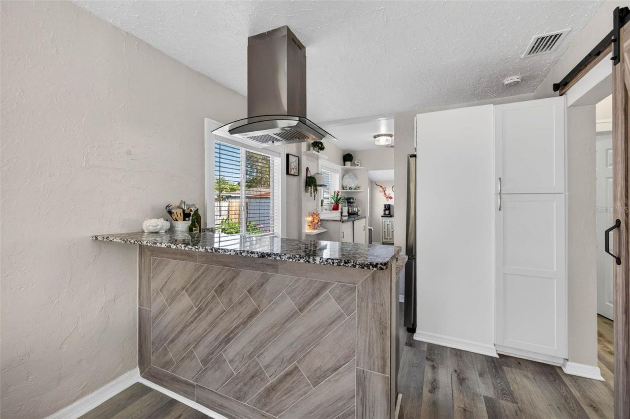 2561 13th Avenue N, Saint Petersburg, FL 33713 Photo