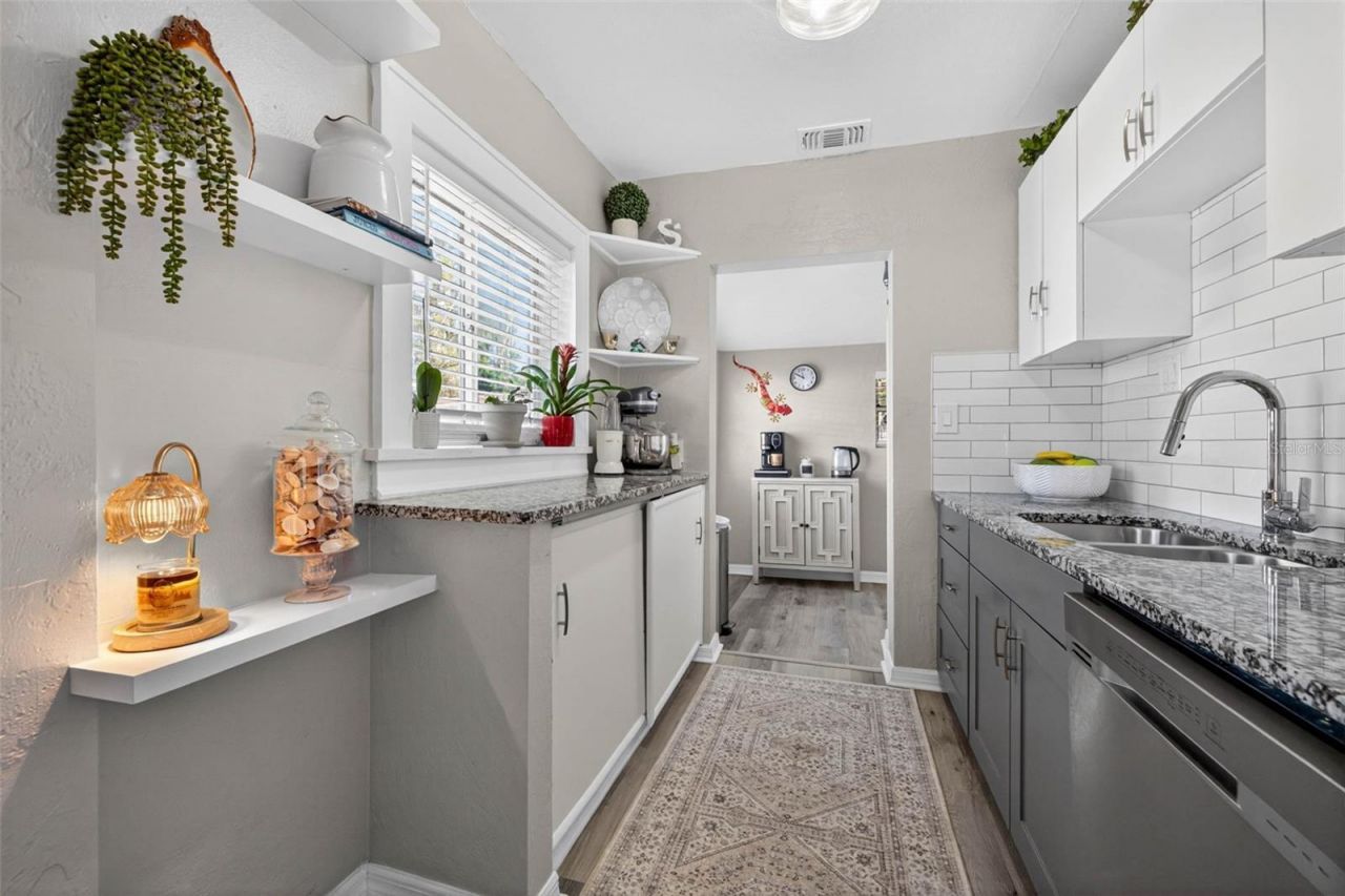 2561 13th Avenue N, Saint Petersburg, FL 33713 Photo