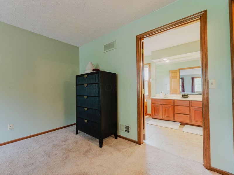 5586 Loch More Court W, Dublin, OH 43017 Photo 40
