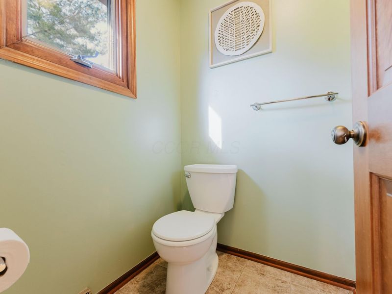 5586 Loch More Court W, Dublin, OH 43017 Photo 42